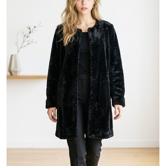 Fever Jackets & Blazers - Fever Black Faux Fur Coat Women’s Size S Soft Plush Open Front Jacket